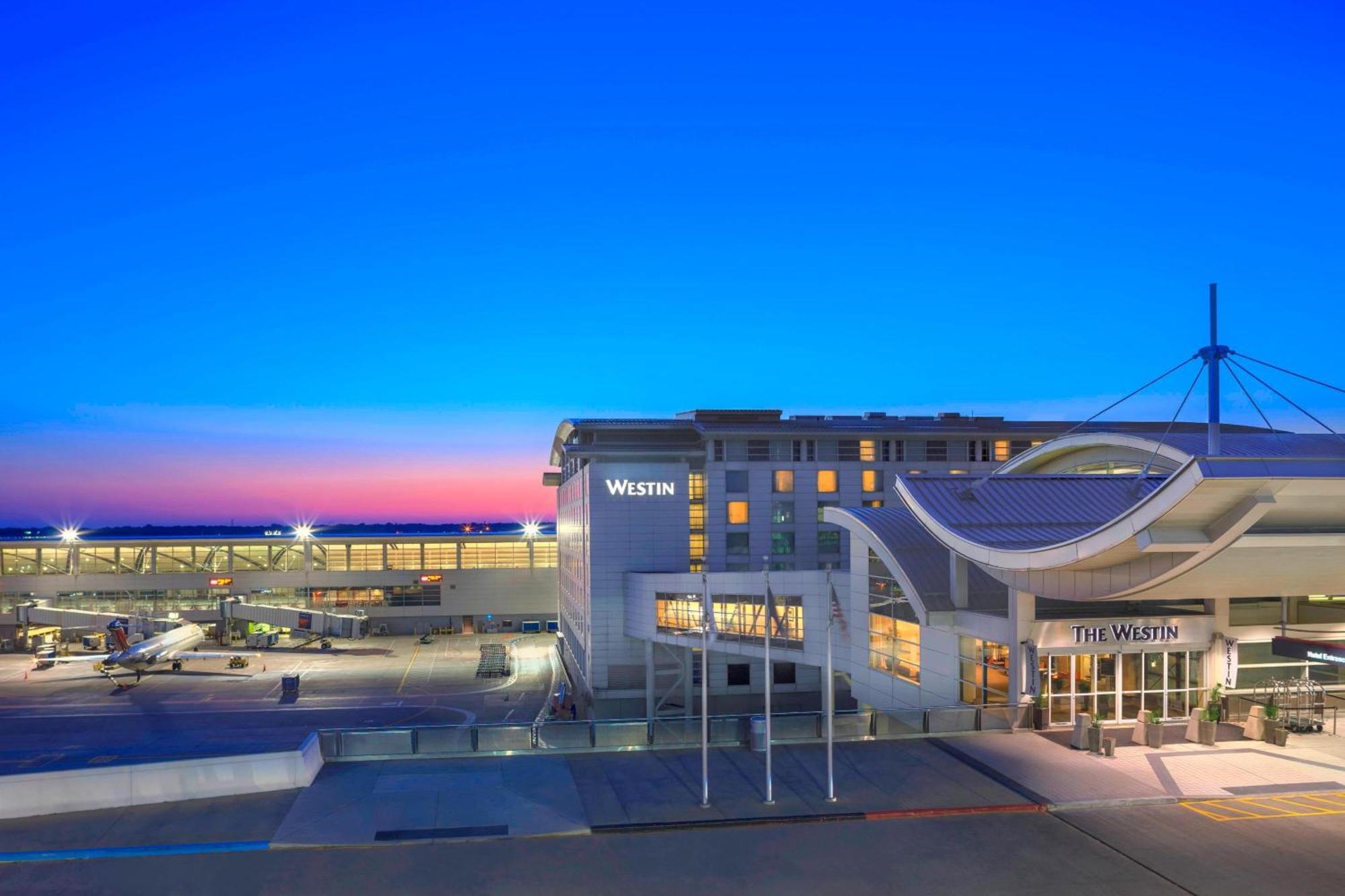 Отель The Westin Detroit Metropolitan Airport Ромулус Экстерьер фото