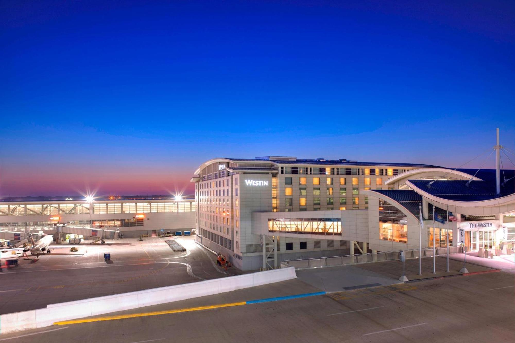 Отель The Westin Detroit Metropolitan Airport Ромулус Экстерьер фото